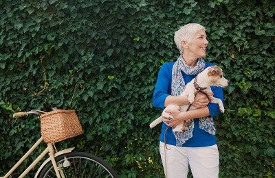 dogs help seniors